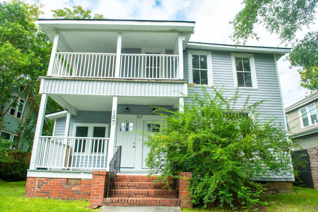 Charming 2BR House in Wilmington –Upstairs Unit