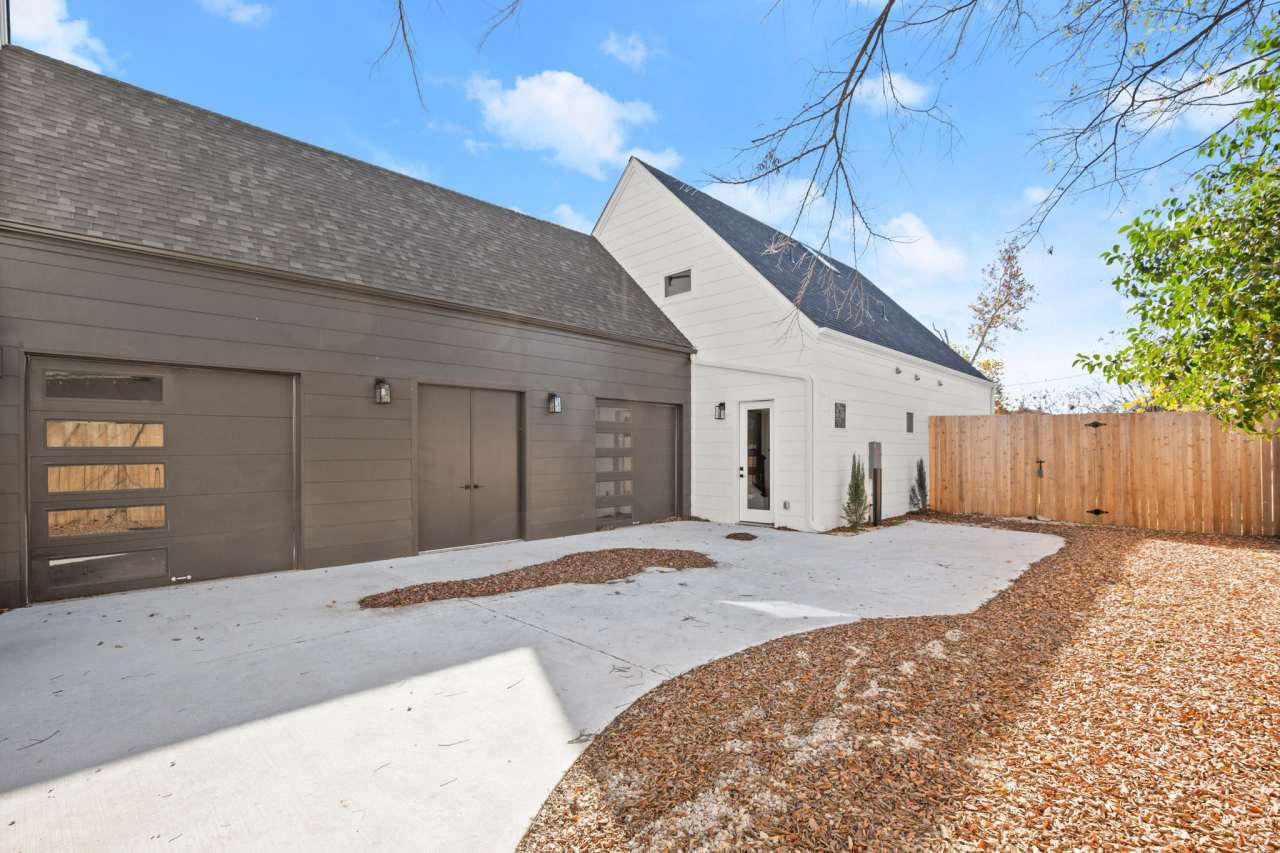 2715 Sweeney Lane