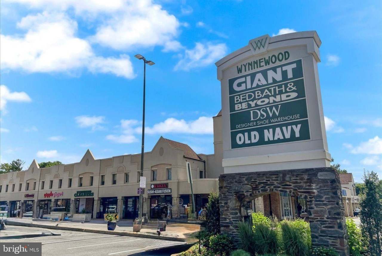 383 LAKESIDE Road unit: 104