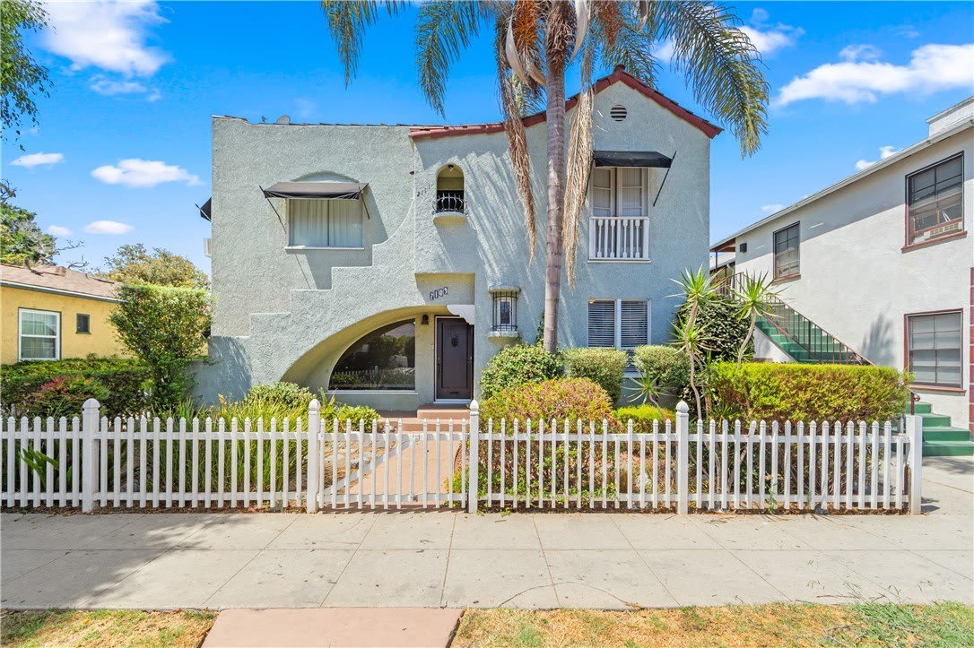 2109 Chestnut Avenue