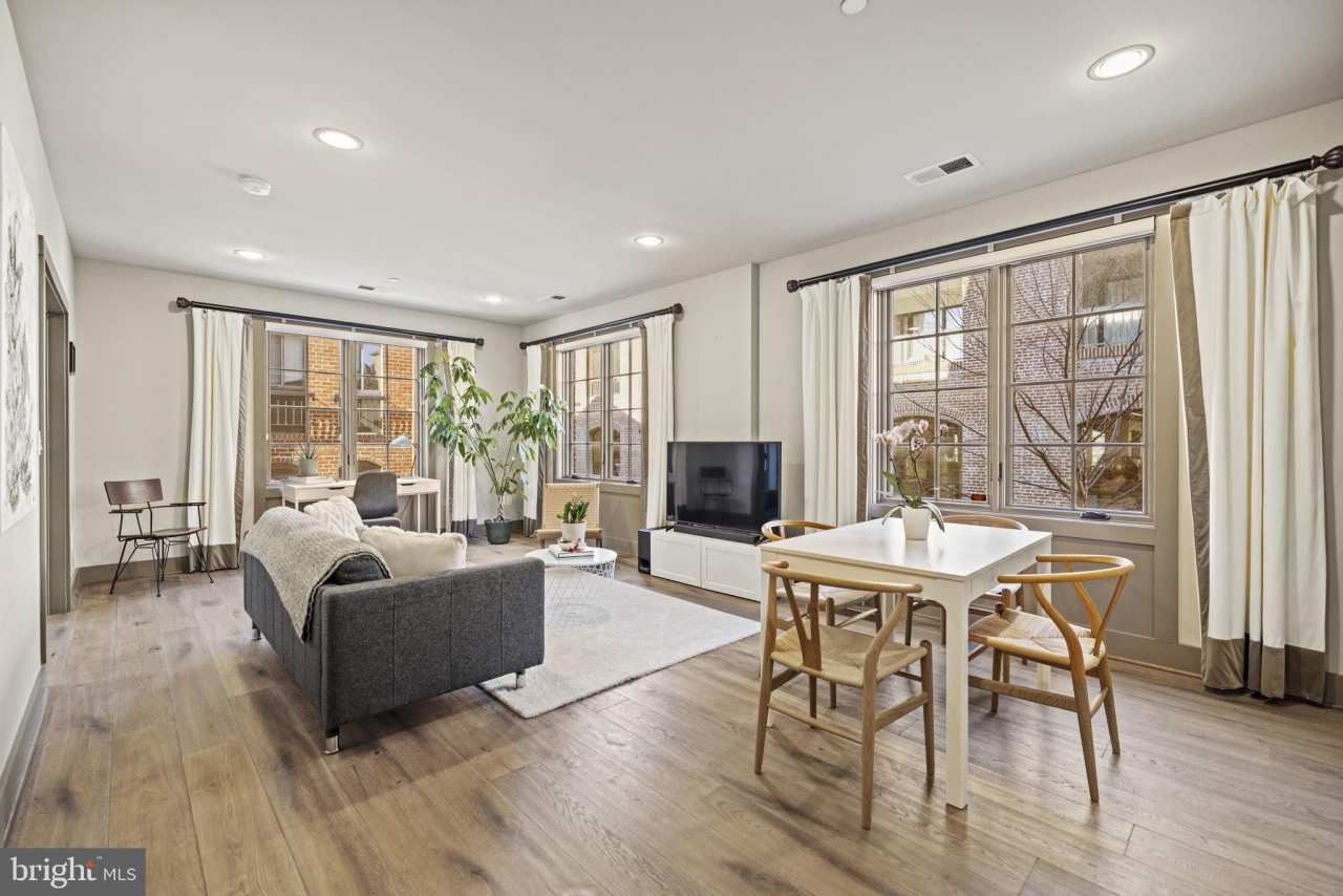 3220 GRACE Street NW unit: 2