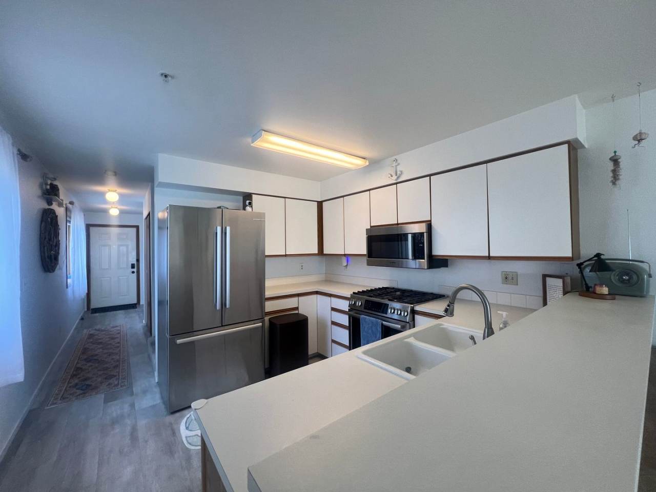 2Bd 2Ba Waterfront Mariners Cove Condo in Beautiful Blaine!