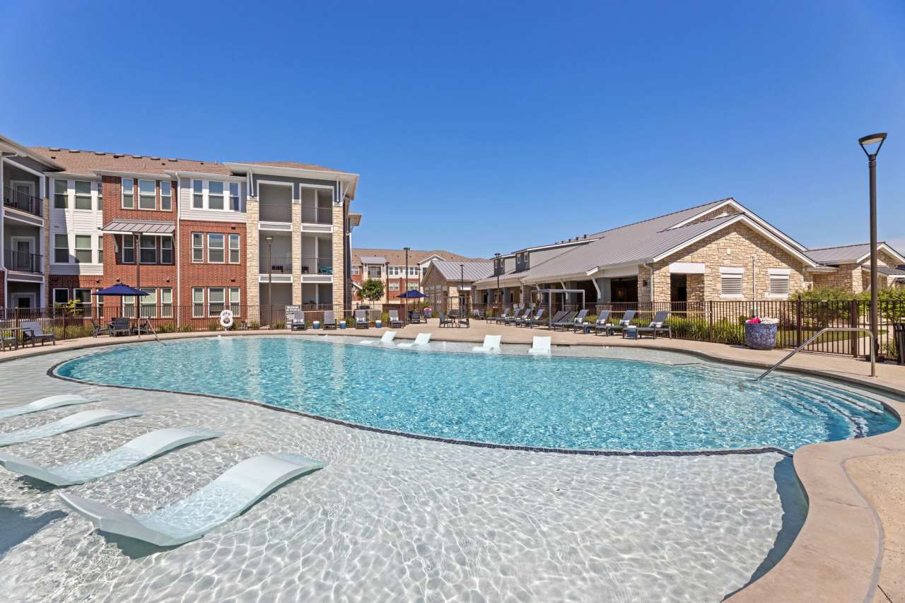 The Royalton at Creeks of Legacy
