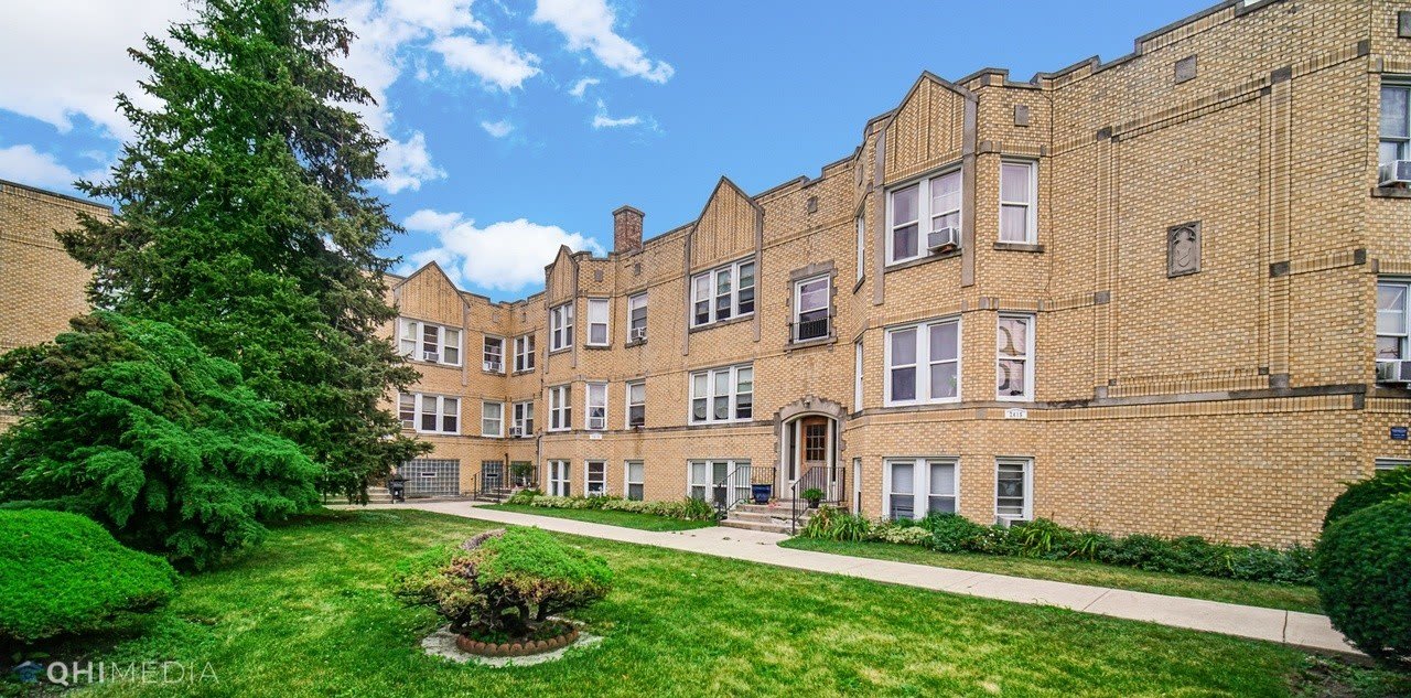2419 N Oak Park Avenue unit: 2C