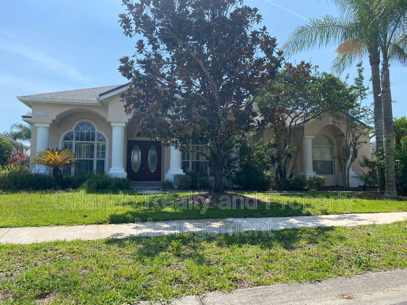 13744 Crystal River Drive