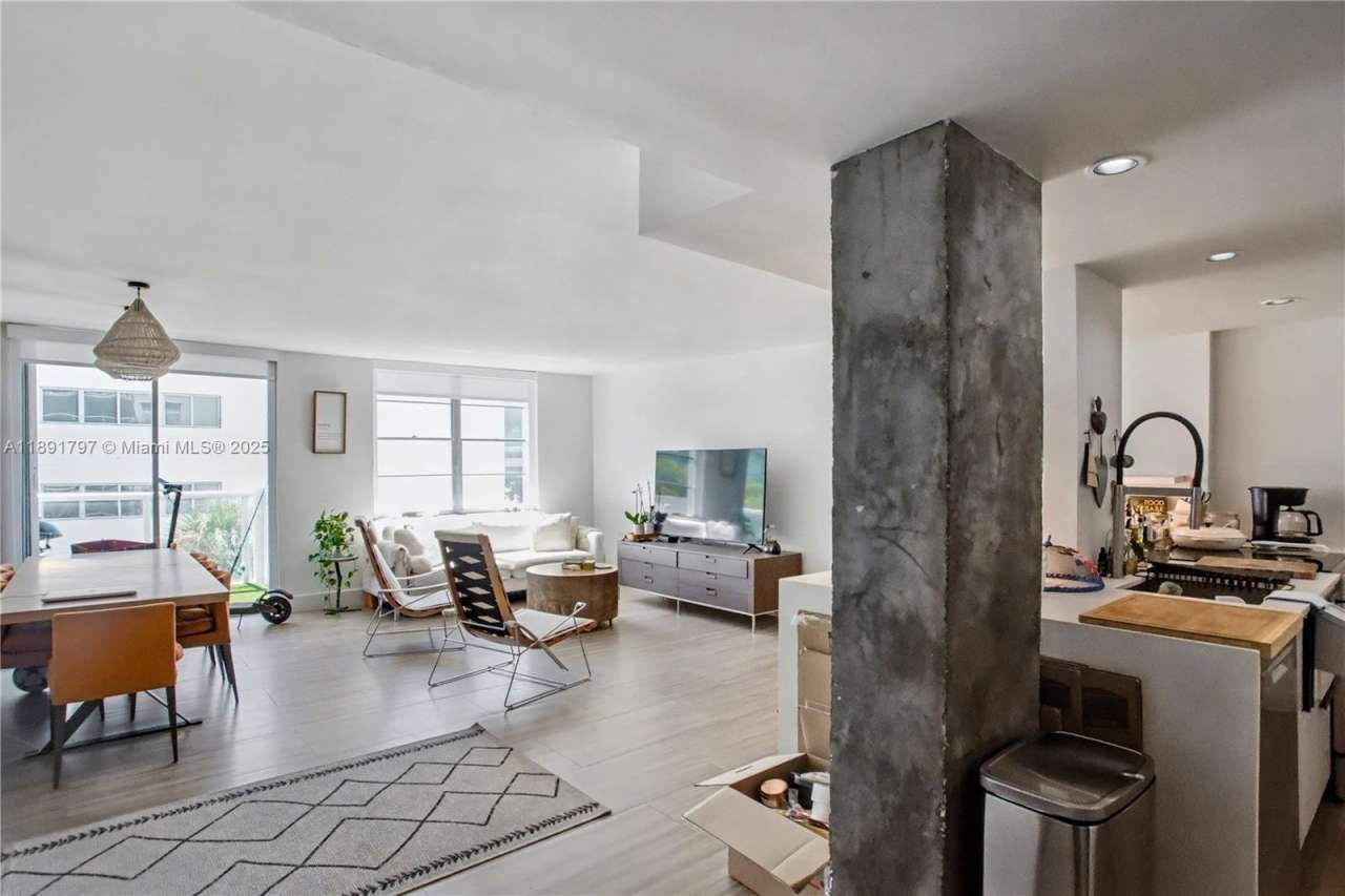 10000 W Bay Harbor Dr