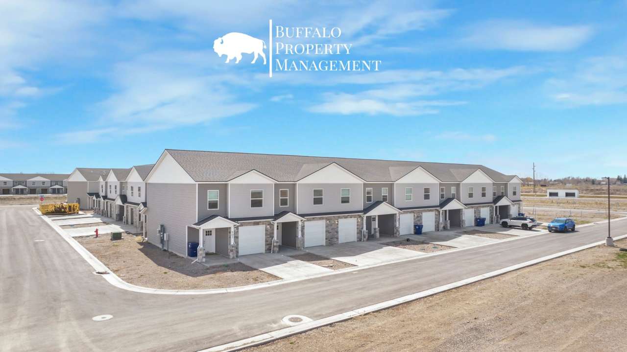 Beautiful brand new luxury 3 Bedroom 2.5 Bath townhouse!!