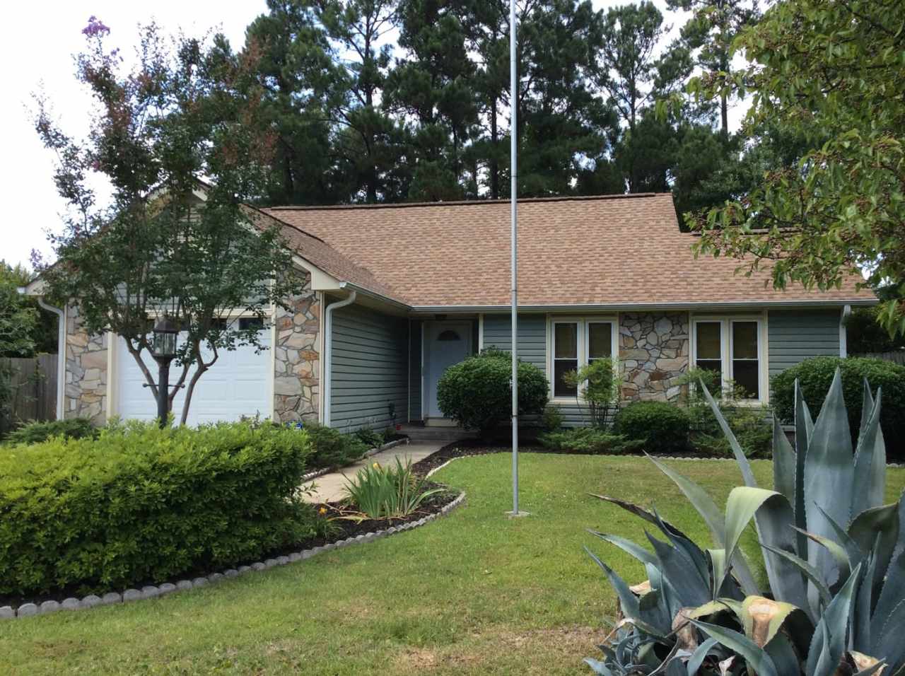 3 Bedroom Home in Great Location!