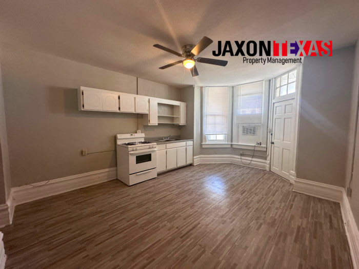 813 North Virginia Street