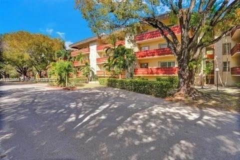 1205 Mariposa Ave