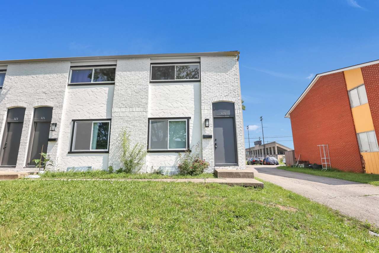 3672-3678 Arnelle Road - 3678