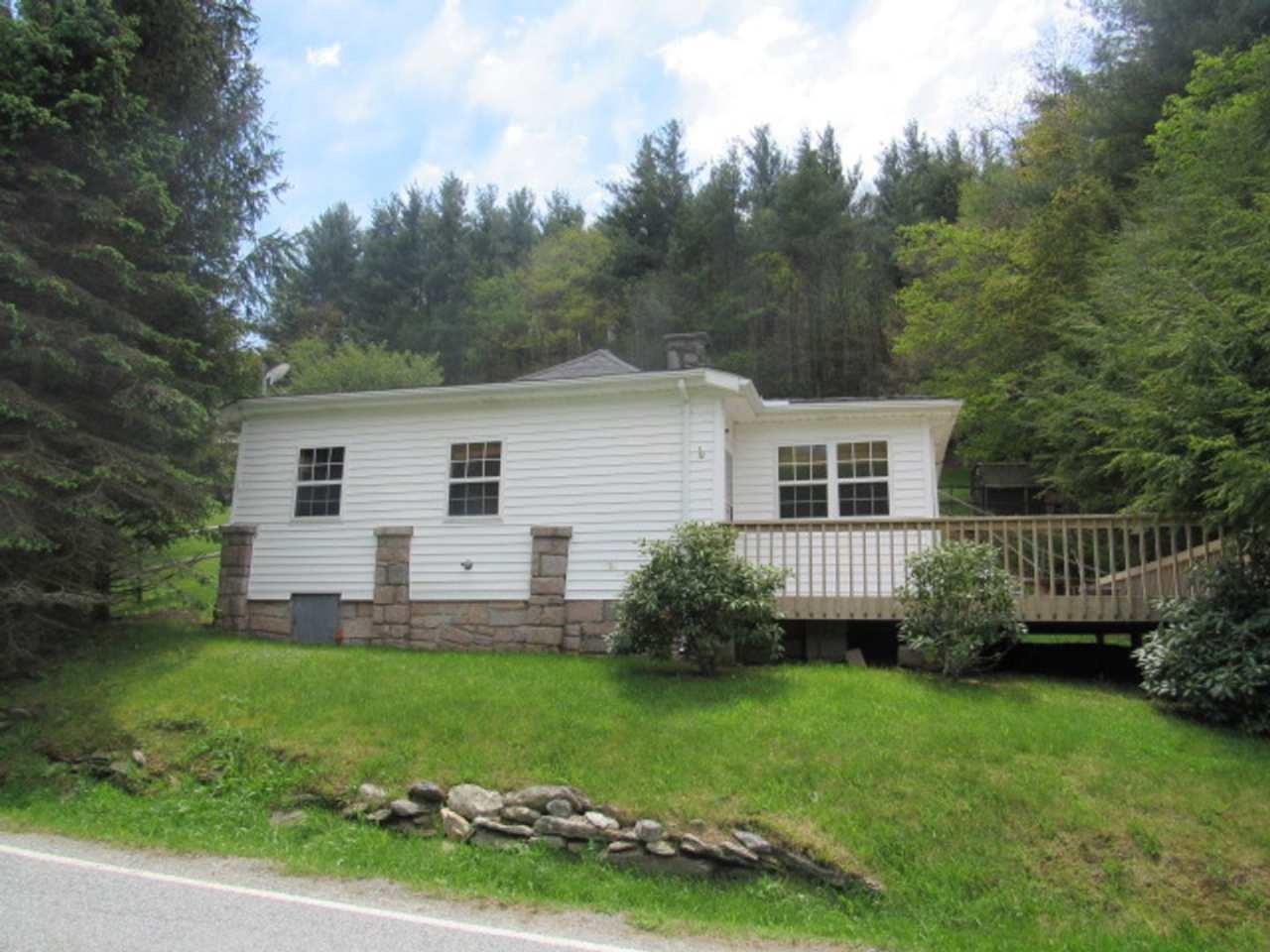 726 Middle Fork Road