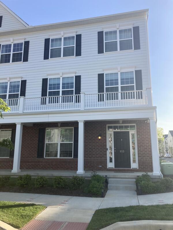 955 Manor Avenue North