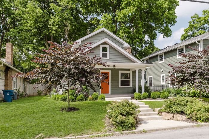 926 East 49th Street