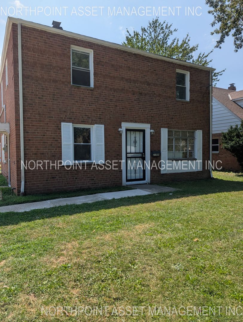 Spacious 5BR 2BA SFR w/ In-Unit W/D • Off Street Parking in Euclid