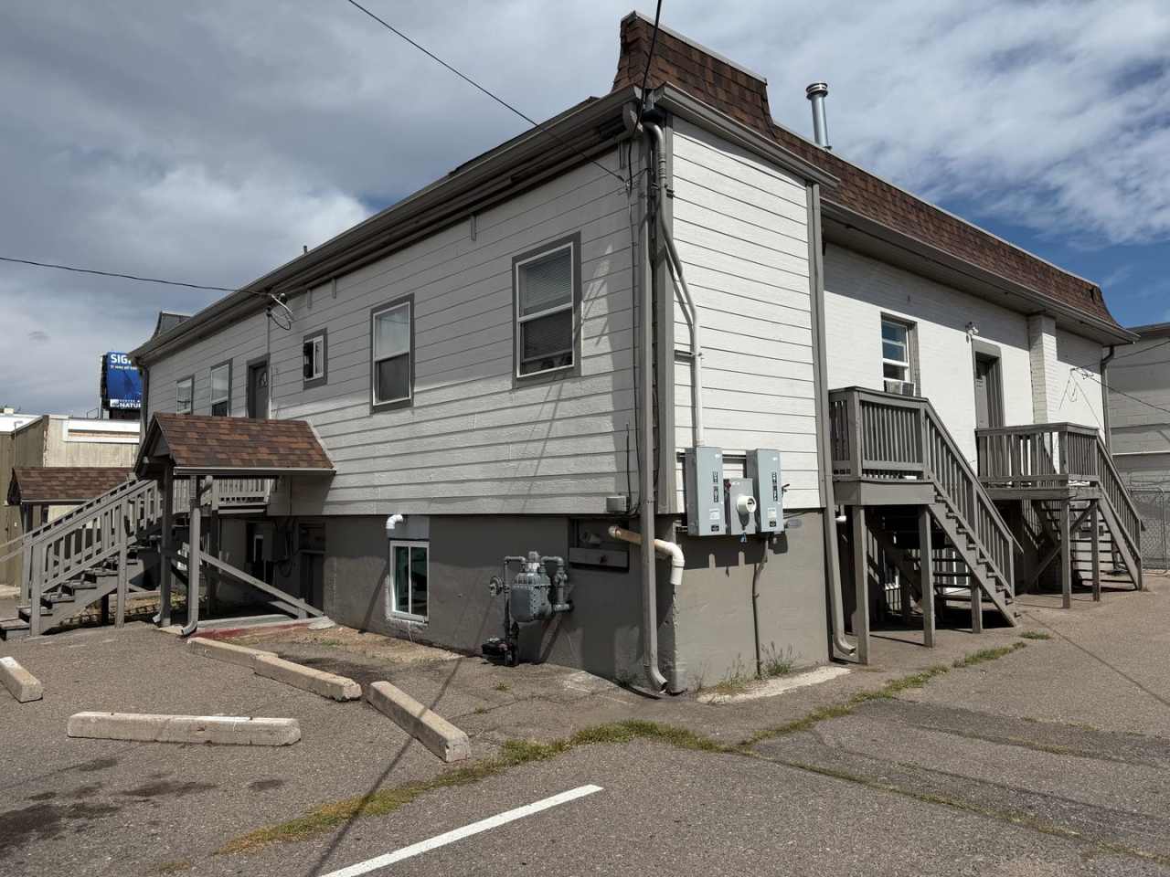 1767 S Broadway (9-Plex)