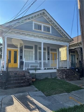 2422 GENERAL PERSHING Street