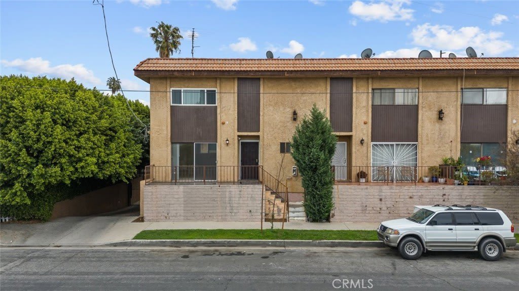 13861 Vanowen Street