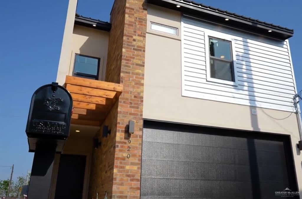 920 S Bicentennial Boulevard