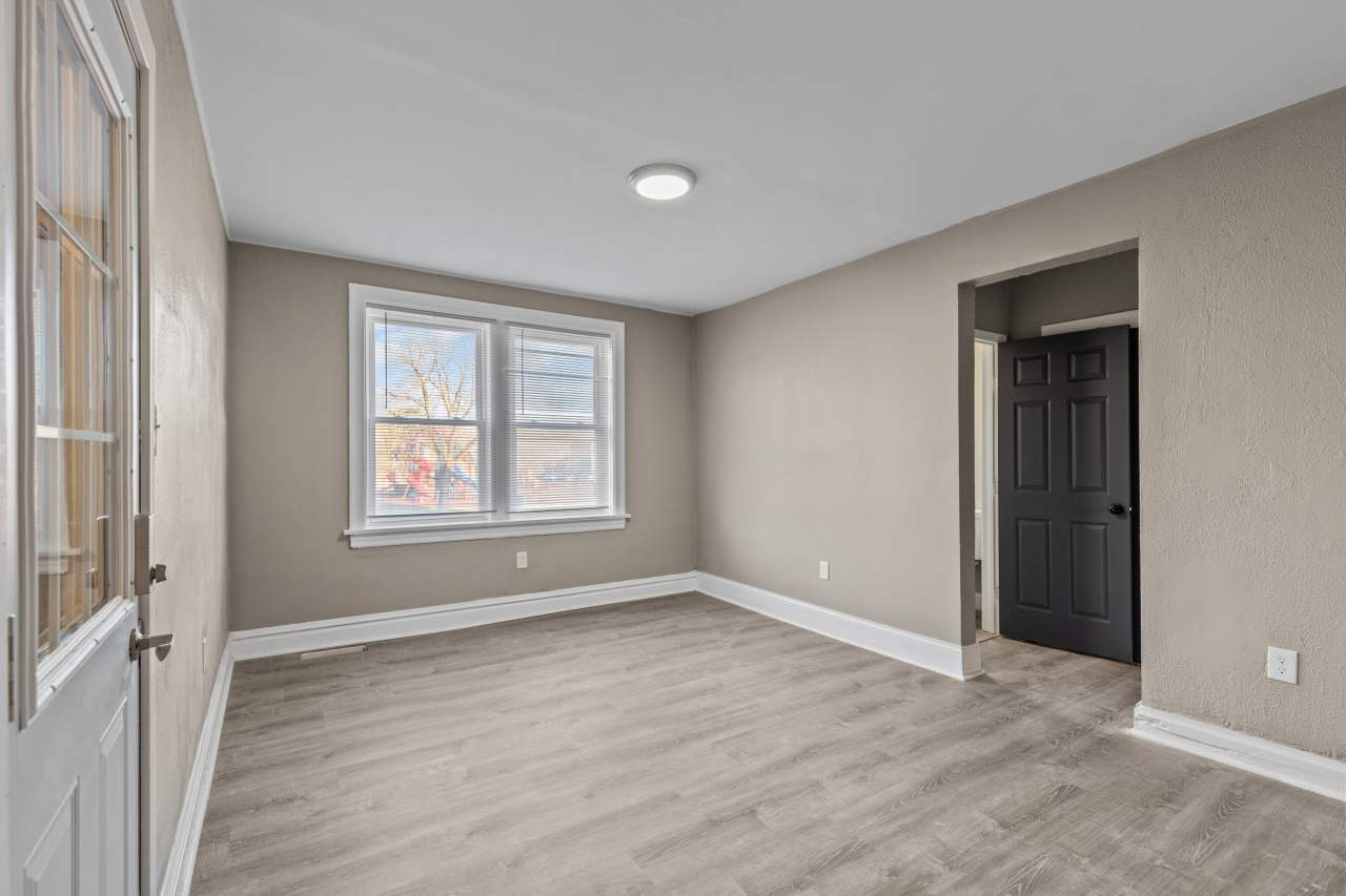 3901 Keokuk Street - 2E