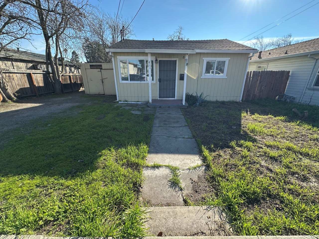 Cozy 2 Bed 1 Bath Home in Antioch