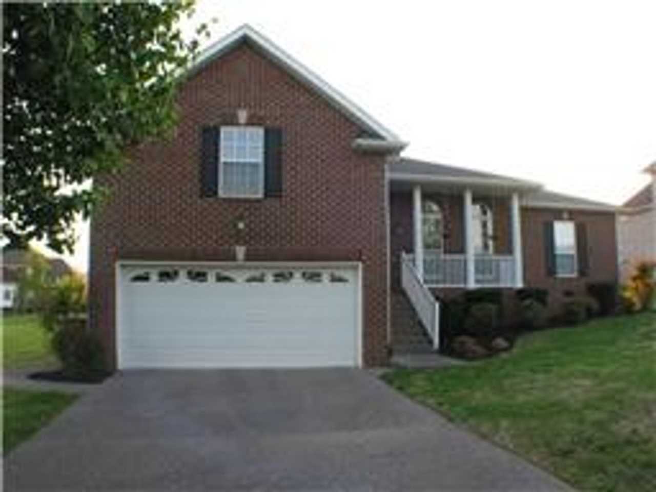 For Lease - 3 Bed, 2 Bath, 1850 Sqft, 0.33 acre lot