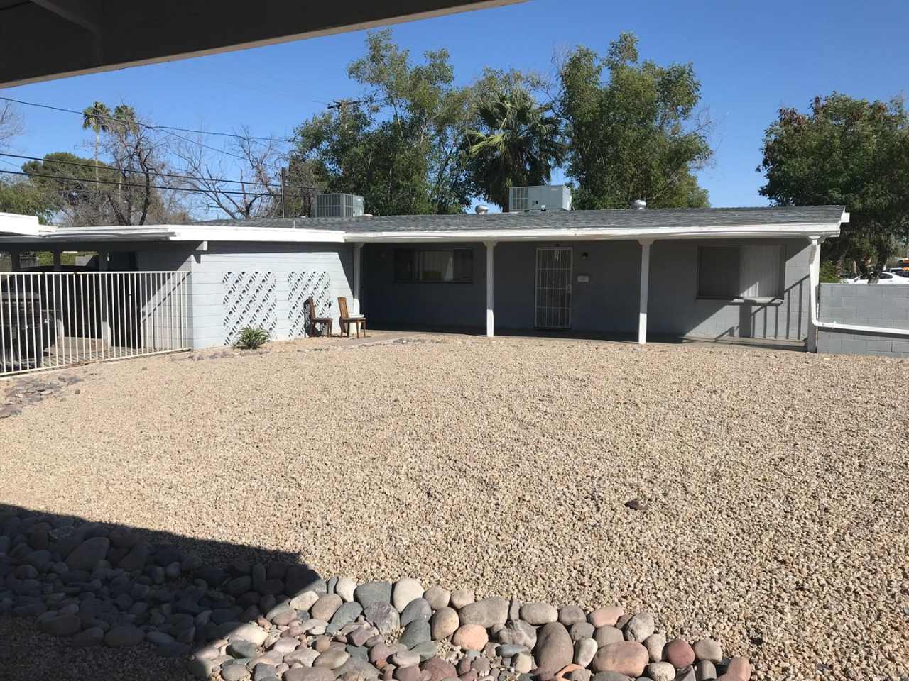 1 bedroom 1 bathroom with private yard