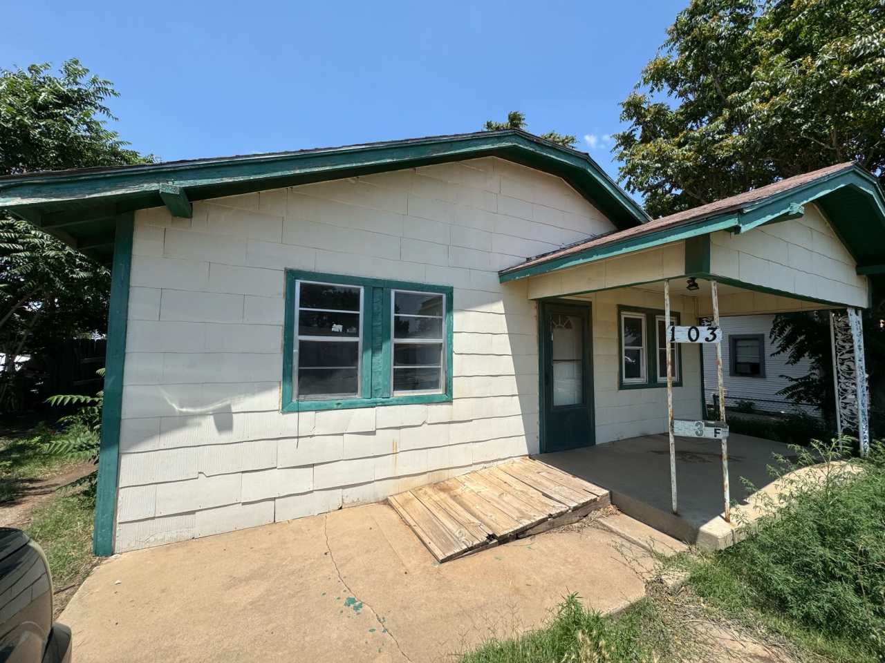 103 North Florida Street