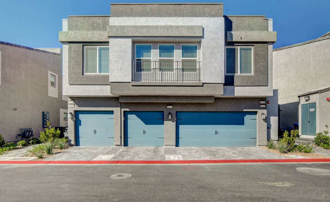 Like New Townhome at Falcon Ridge