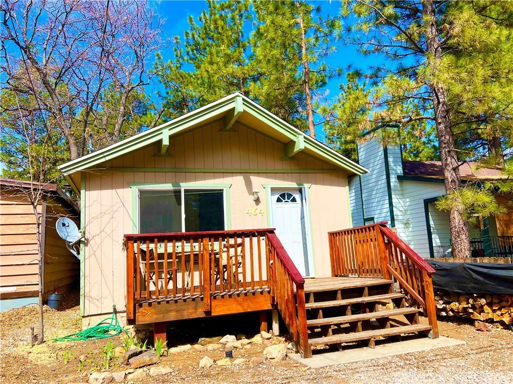 464 Los Angeles Avenue