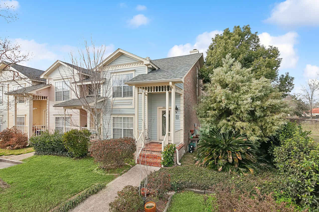 2 BEDROOM, 2 BATHROOM TOWNHOUSE IN JEFFERSON