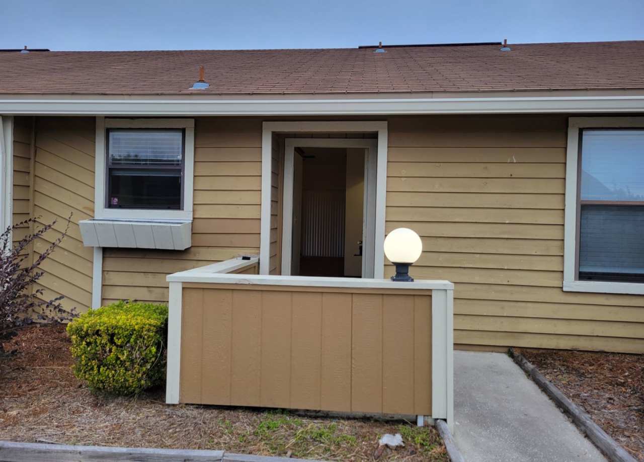 $1195.00 - Jefferson Square - 2/2