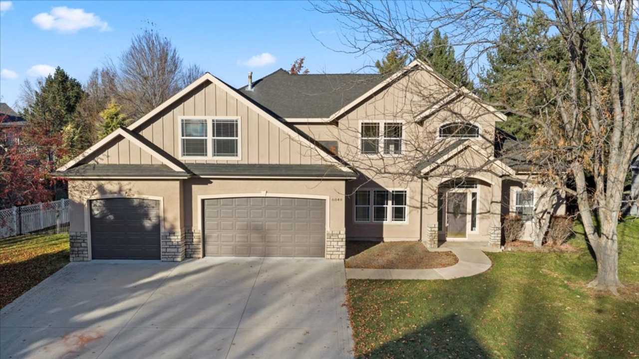 Quiet, Convenient, and Spacious 5 Bedroom 4 Bathroom Home