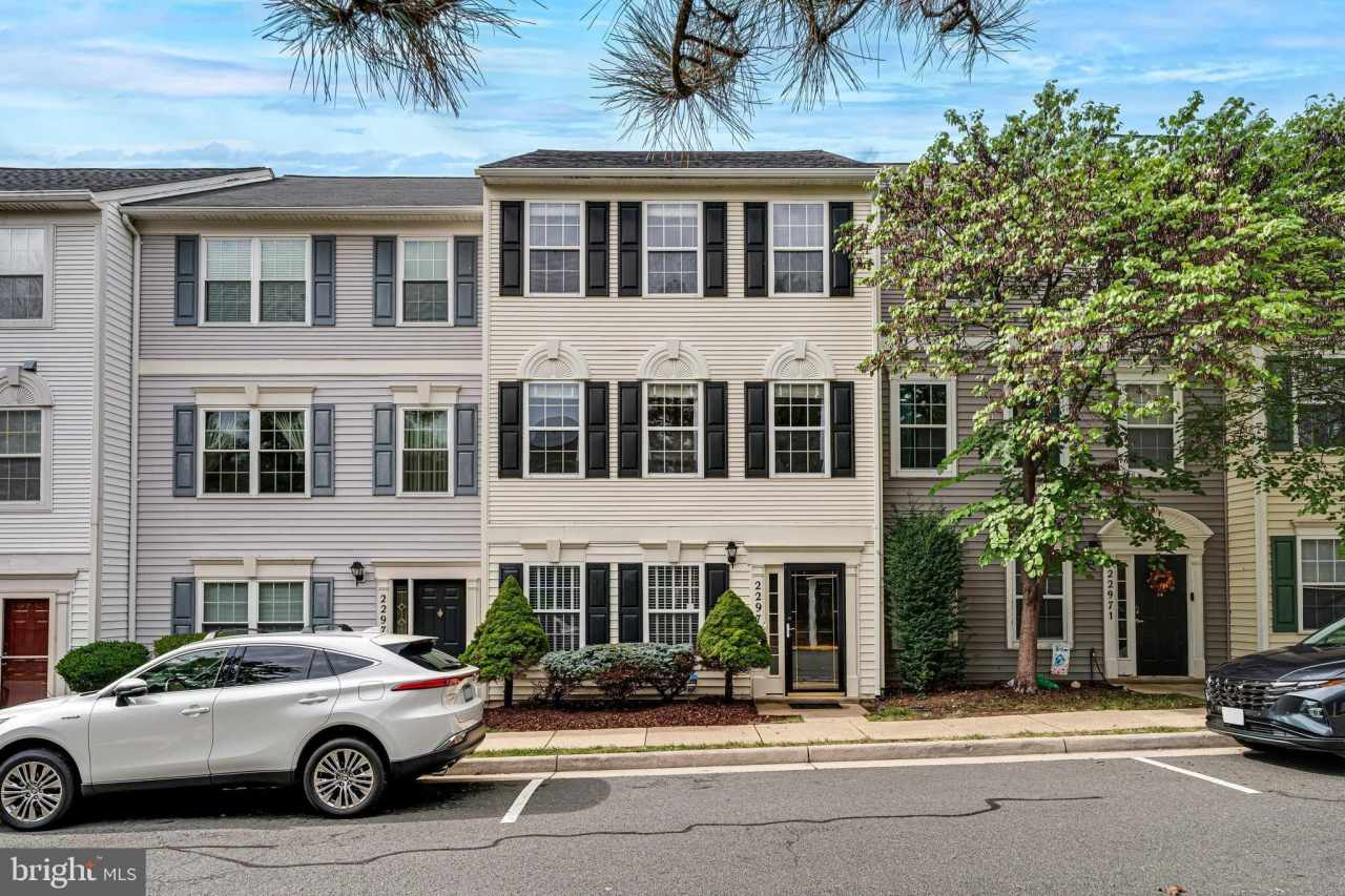 22973 WHITEHALL Terrace