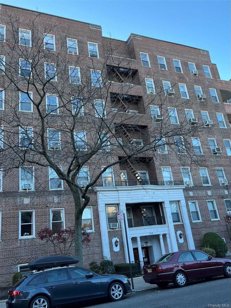 75-40 Austin St unit: 4Hr