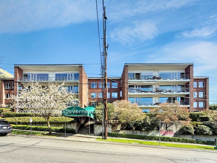 530 West Olympic Place