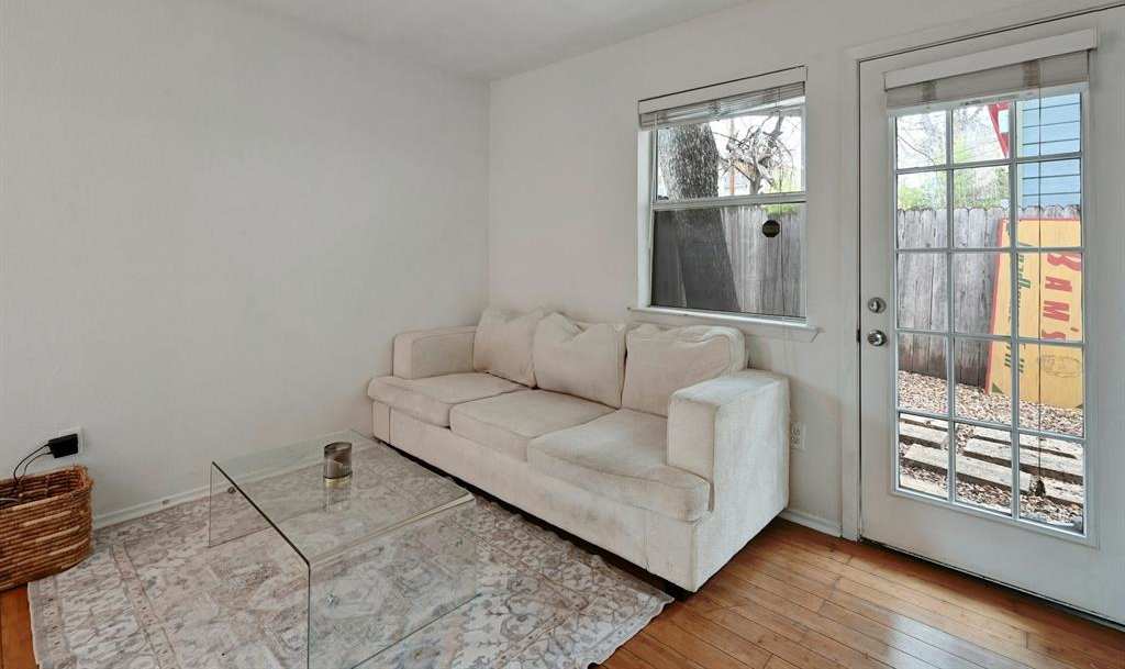 1110 W 22nd St Apt 7