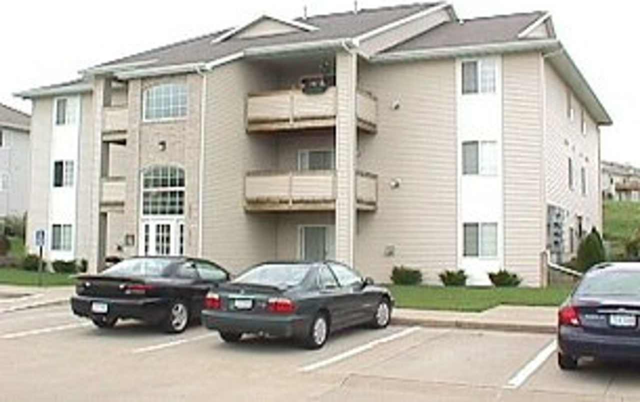Westside 2 Bedroom Condo with Garage and Fireplace