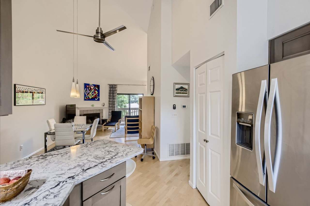 Turnkey 2 BDR/2BA Boulder Condo