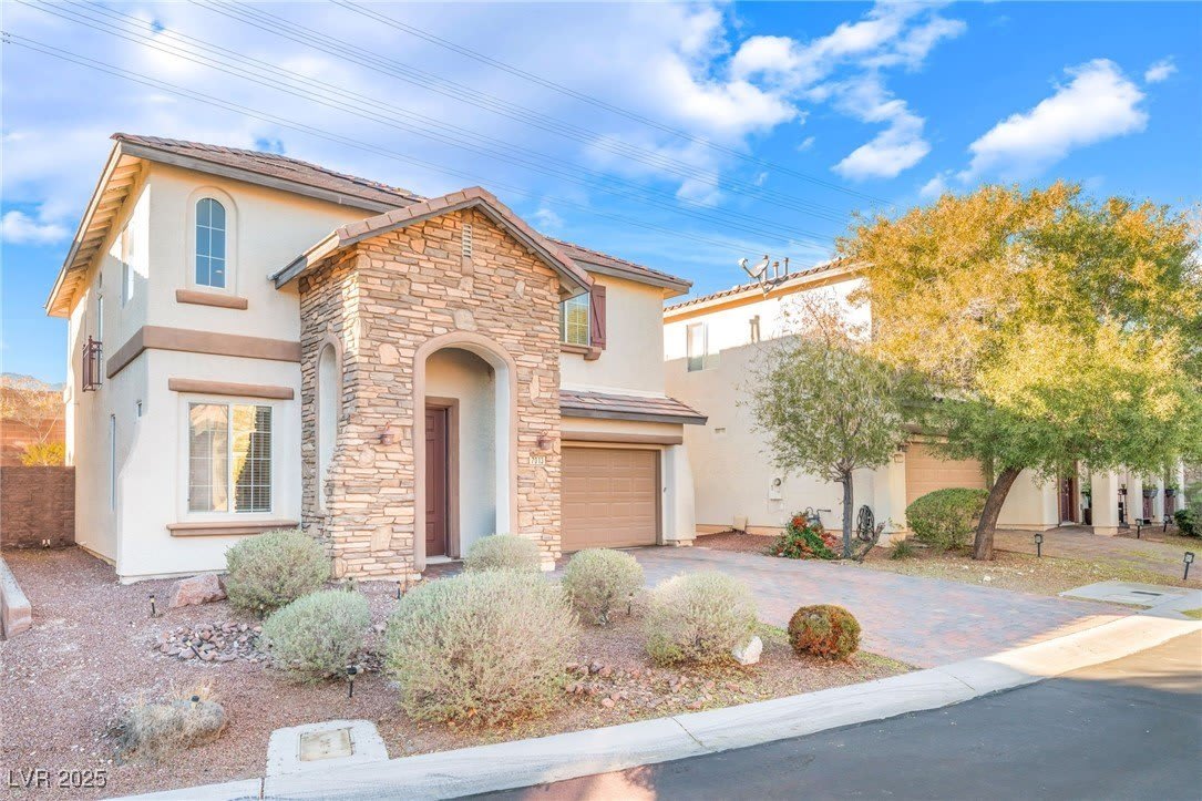 7013 Whipple Manor Street