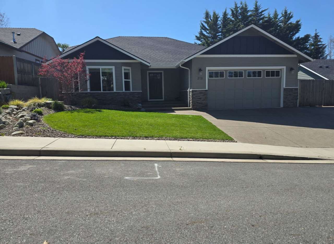 3 bed 2 bath Home for Rent in Grants Pass