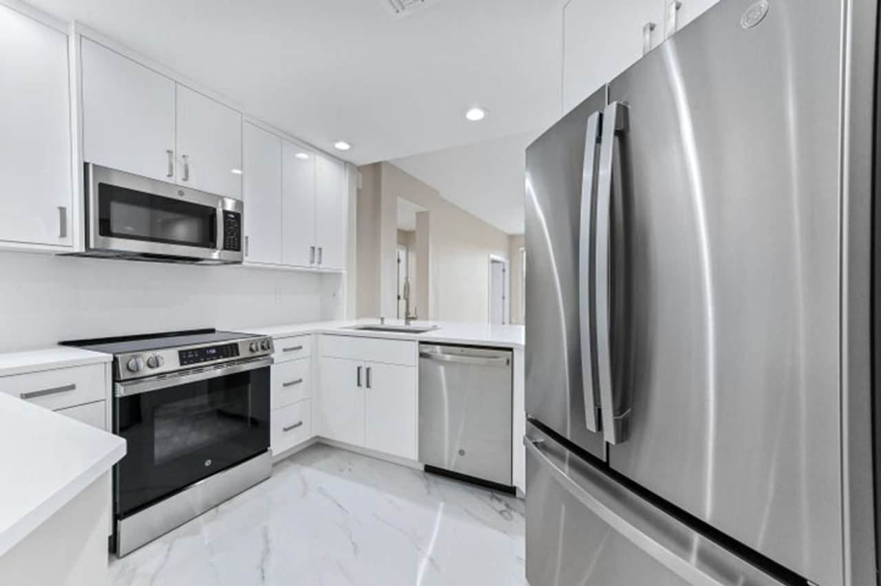 12510 Crystal Pointe Drive 102, Boynton Beach, FL 33437