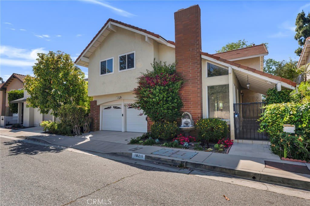 10211 Clematis Court