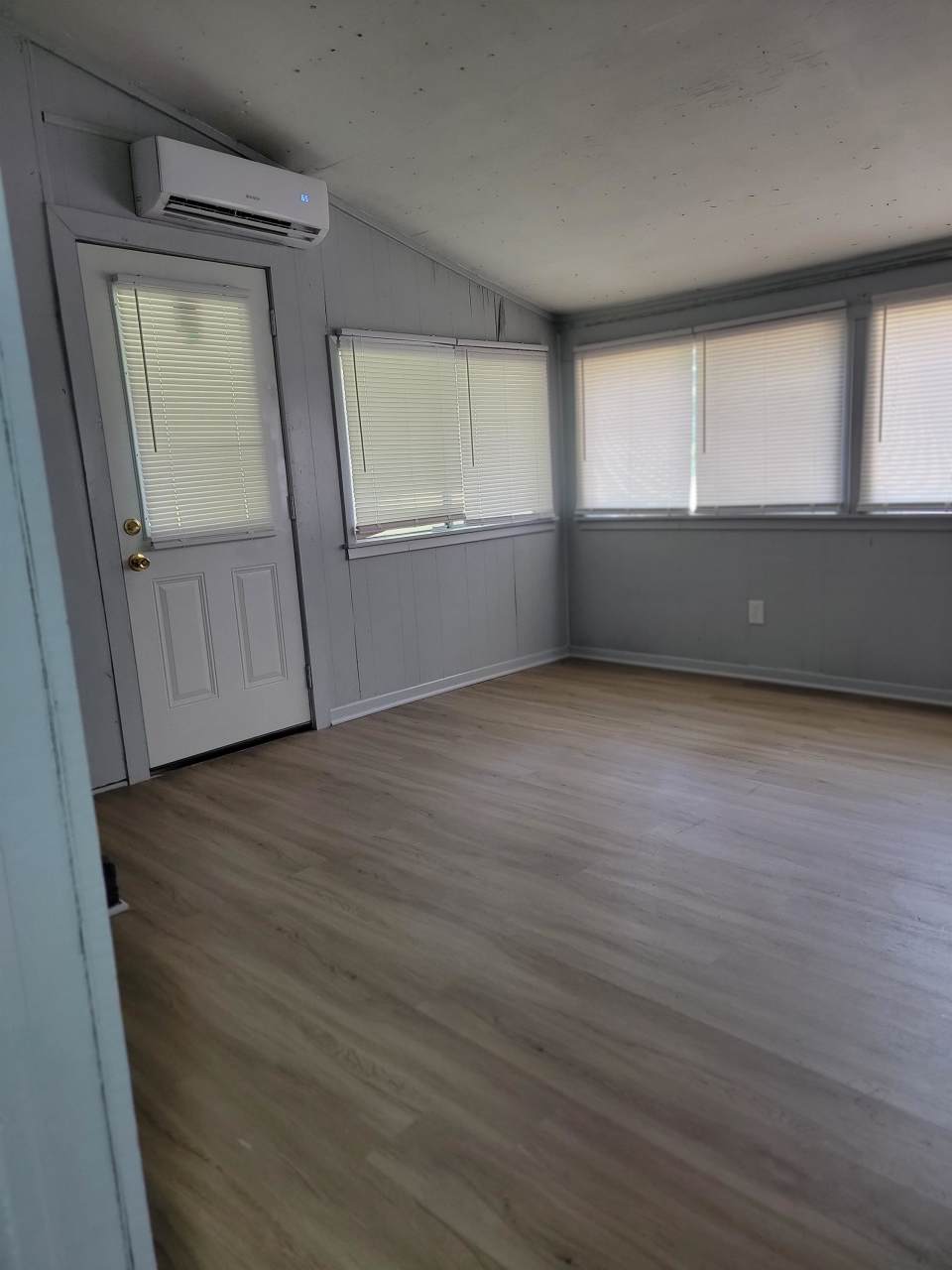 929 West 6th Street - 3