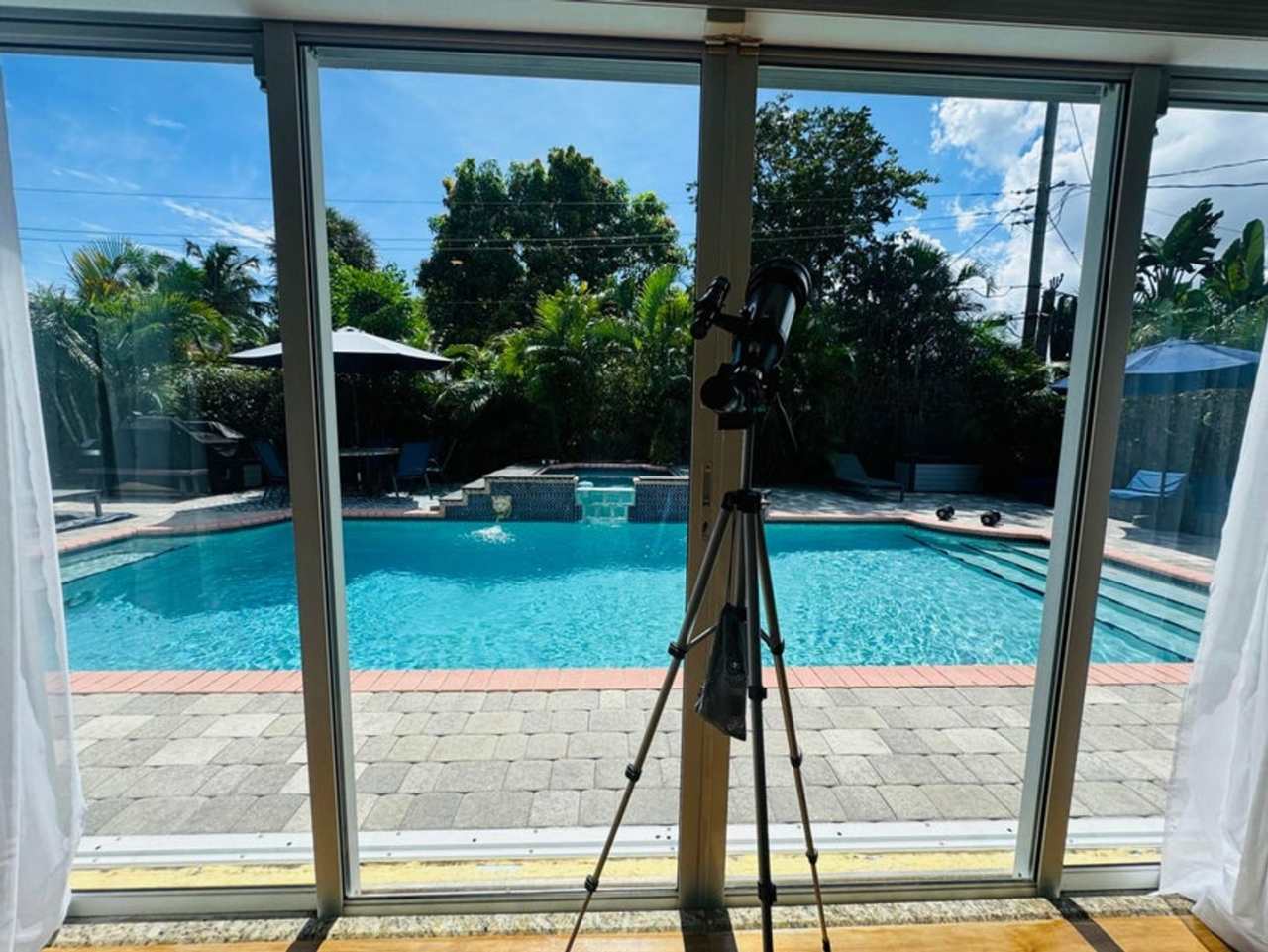 1728 NE 40th Street, Oakland Park, FL 33334