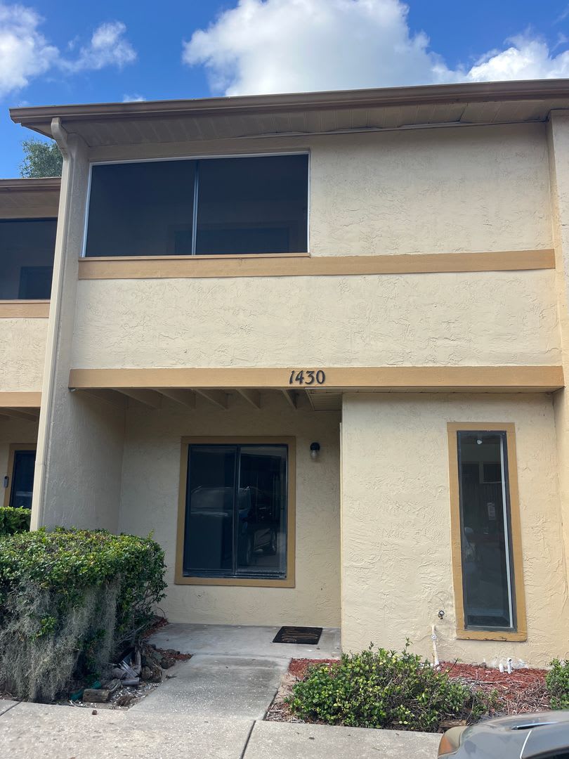 For Rent-2-bedroom, 2.5-bathroom located in the vibrant community of Brandon