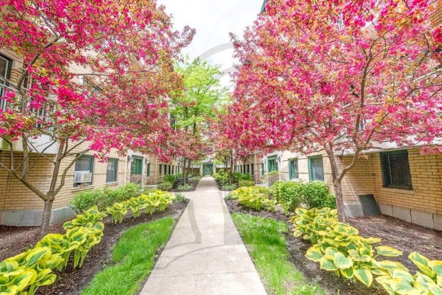 4314 NORTH CLARENDON AVE.