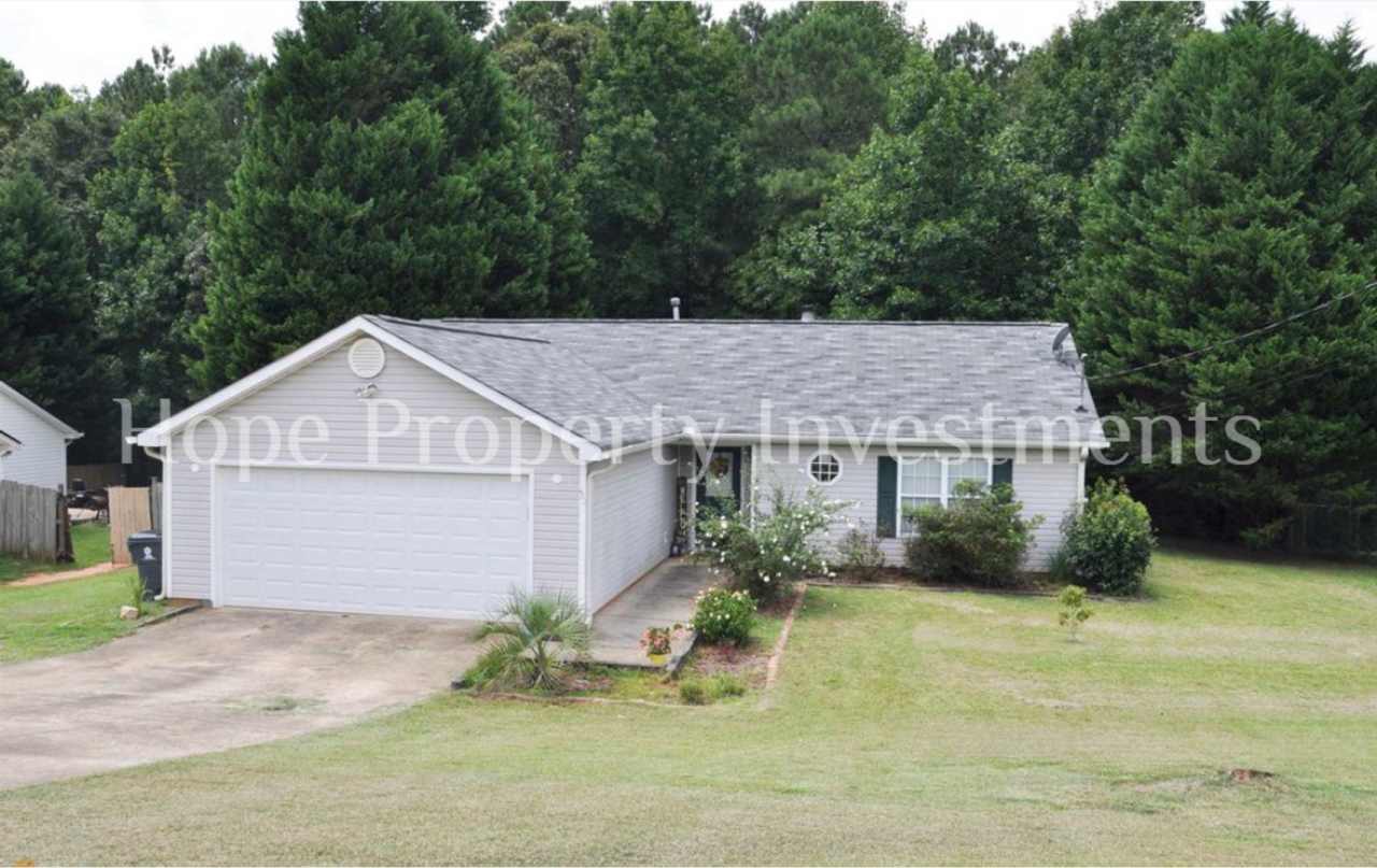 GRANTVILLE- 55 Canterbury Dr 3 Bedroom 2 Bath