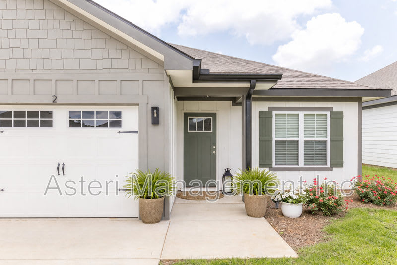 2141 Houston Lake Rd