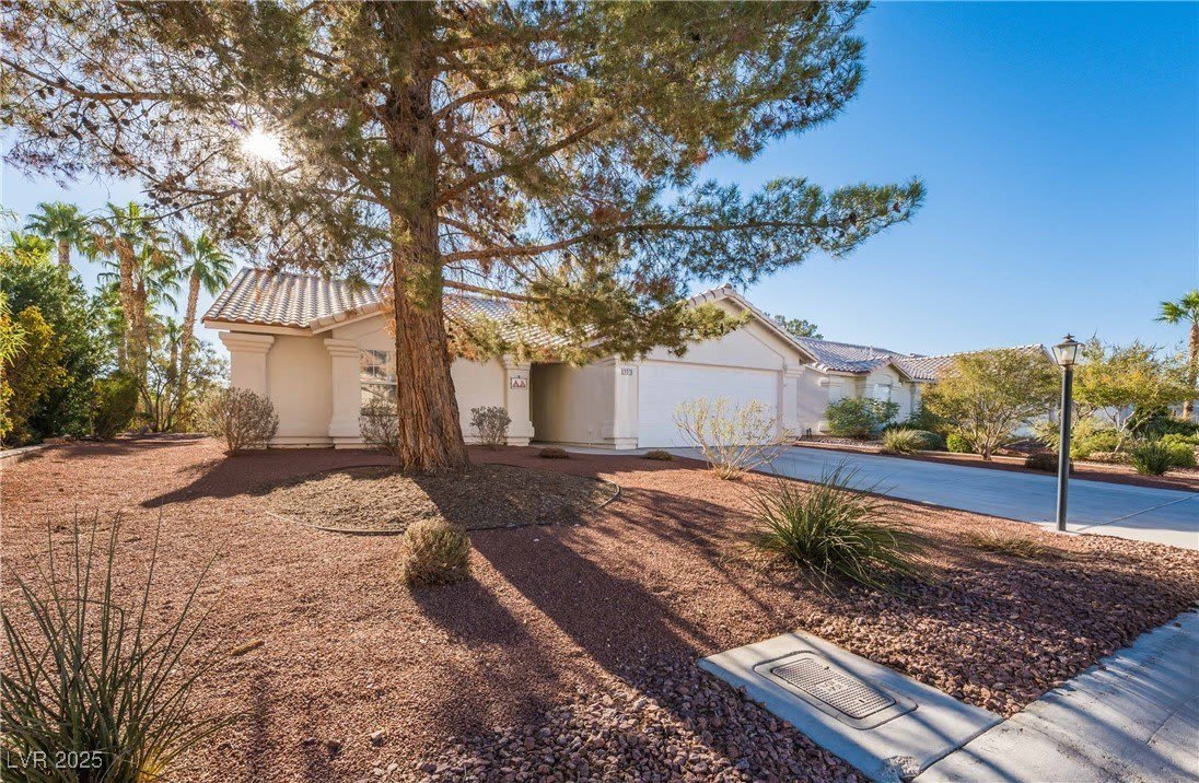 5516 HONEY MESQUITE Lane